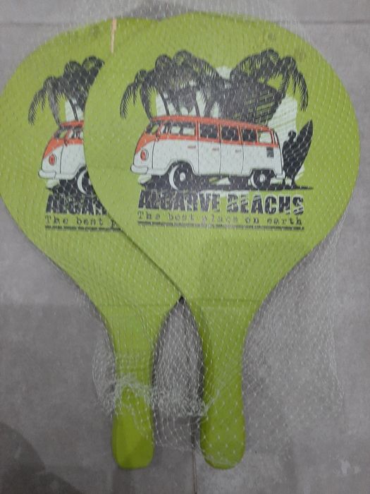 Raquetes de madeira lisa