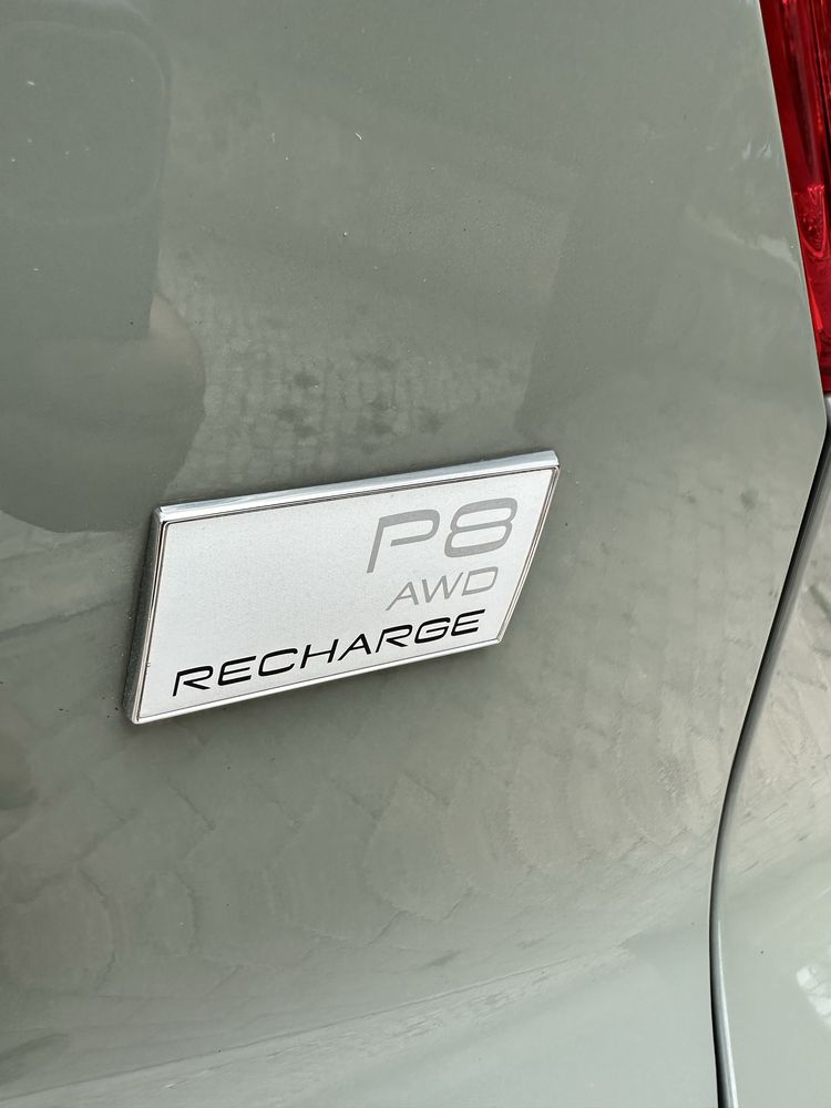 Volvo XC40 P8, AWD, Eléctrico, versão Dual Motor 408 cv