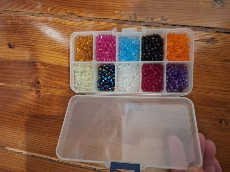 Caixas sortido missangas semi transparentes
