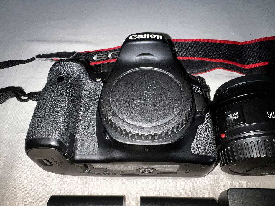 Canon 70D + Extras