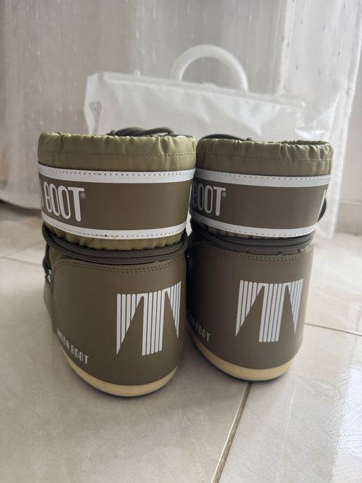 Луноходи, зимові сапоги жіночі Moon Boot короткі 36/38 хакі