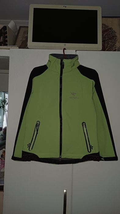 Женская куртка arcteryx,s