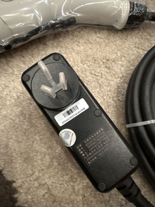 Нове оригінальне зарядне BYD