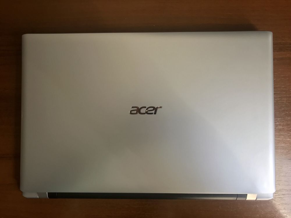 Продам ноутбук Acer Aspire V5-551G с подсветкой клавиатуры.