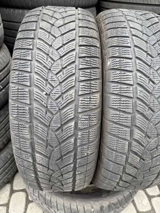 Продам пару 235 60 18 Goodyear UltaGrip Ice
