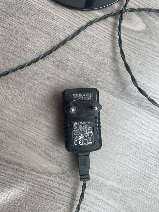 Candeeiro de mesa preto