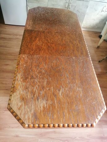 Stół w starym stylu