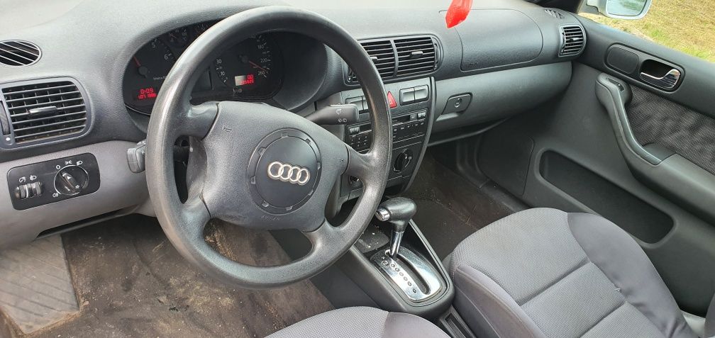 Audi a3 8L 1.6 APF  lift automat ESE  5 drzwi ly7w  części blask Gołda
