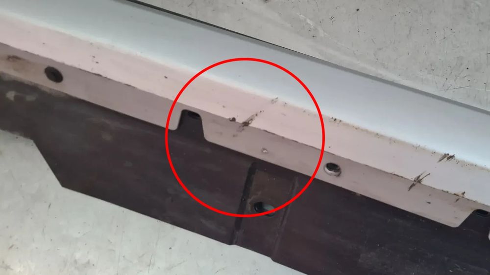 Embaladeira esquerda BMW X1 (F48)