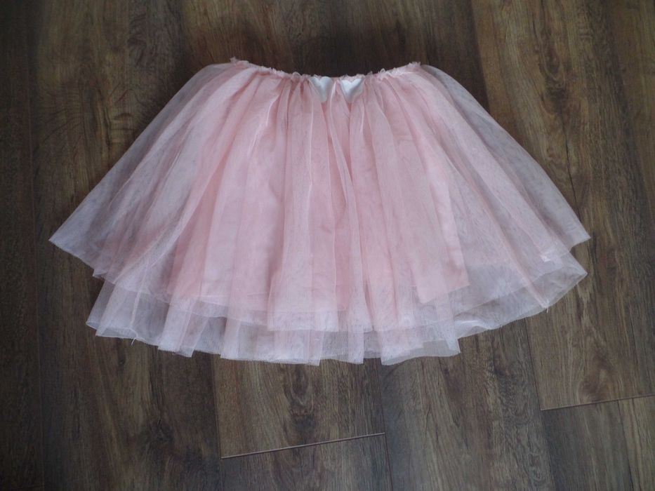 Jasno różowa tiulowa spódniczka R. 122