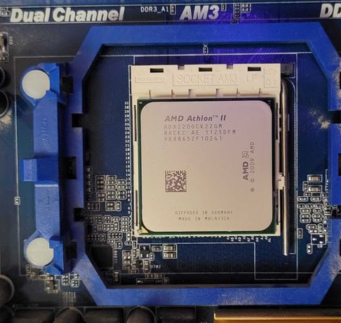 Продам проц Athlon II + память 2GB DDR3