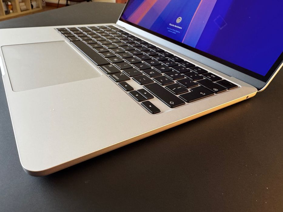 MacBook Air 13 M4 24Gb Mem. 512 Gb SSD, prateado