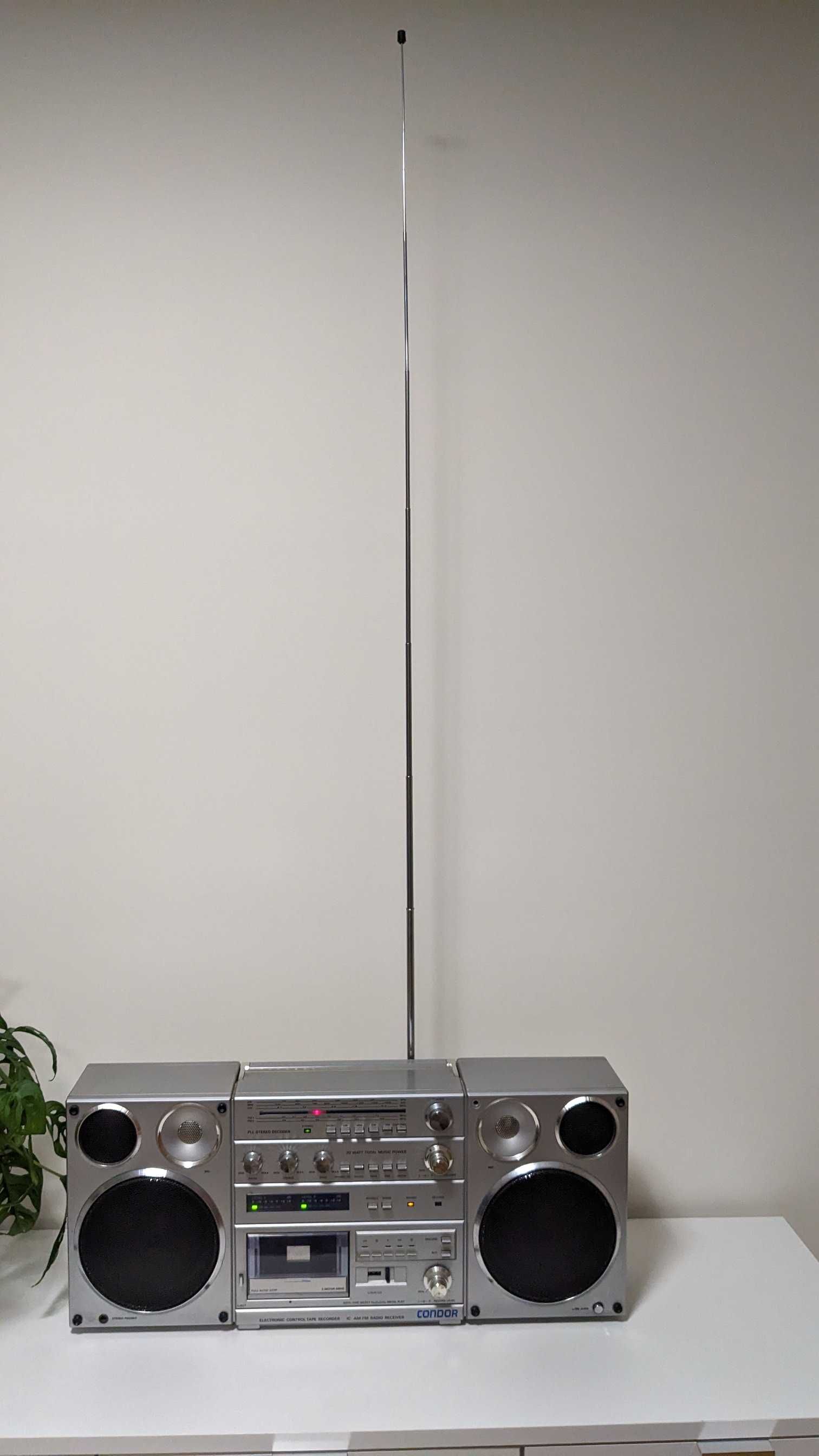 Radiomagnetofon Unitra Condor RM 820S