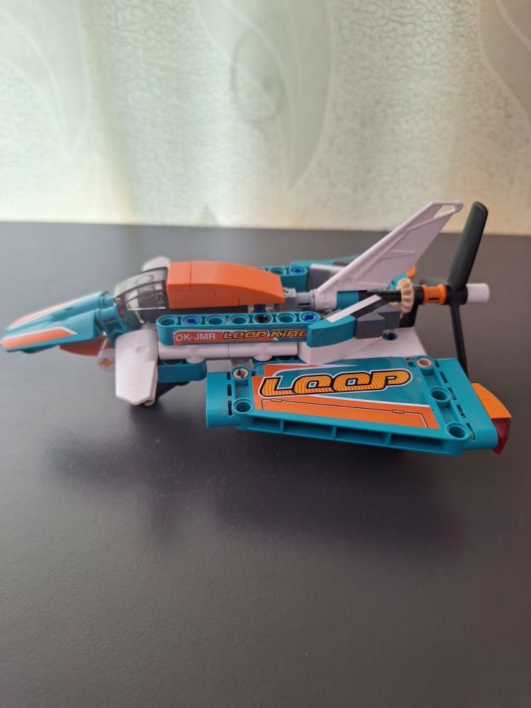 LEGO TECHNIC 42117 Samolot Wyścigowy