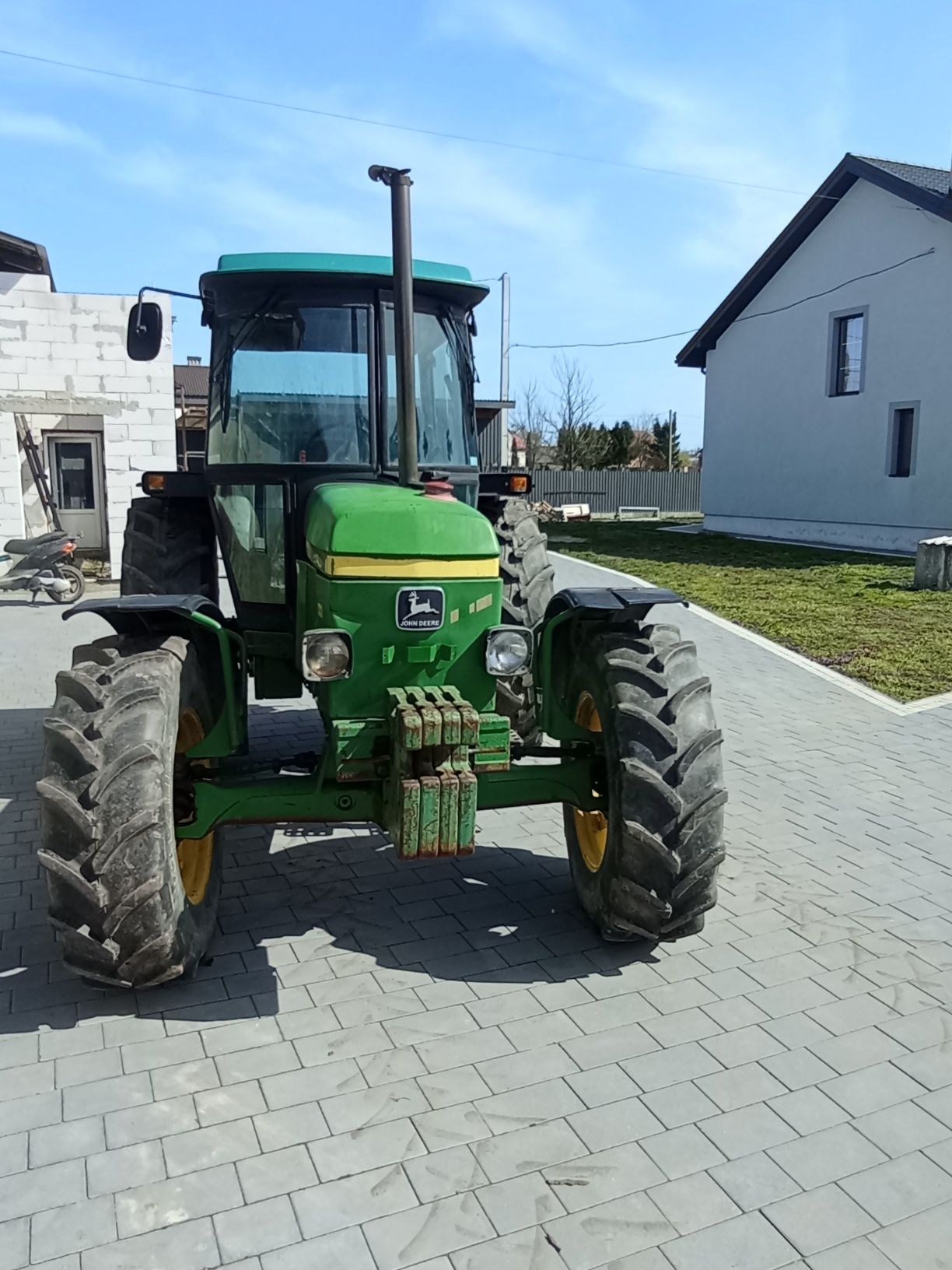 Трактор свіжопригнаний John Deere 2140