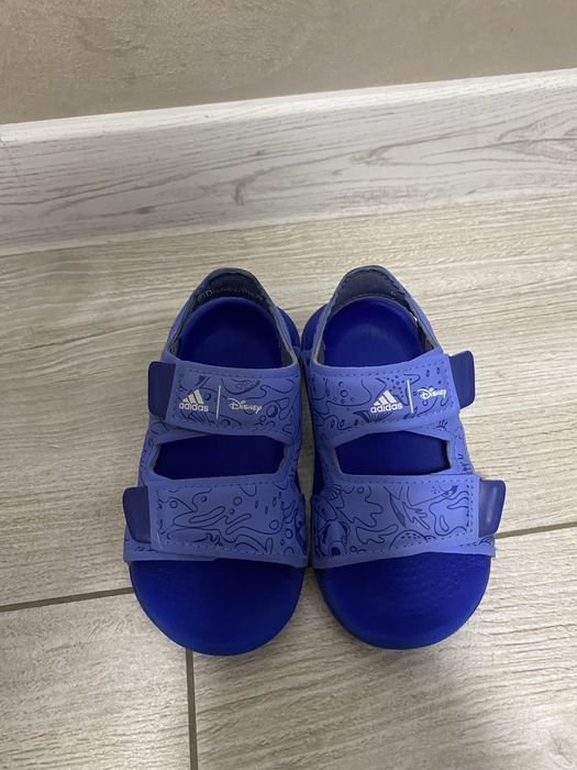 Босоніжки adidas US 7K