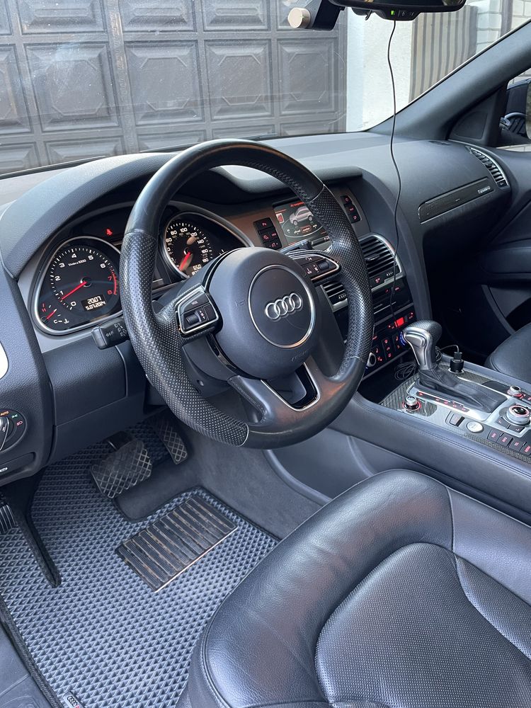 Audi Q7 Prestige S-line V12