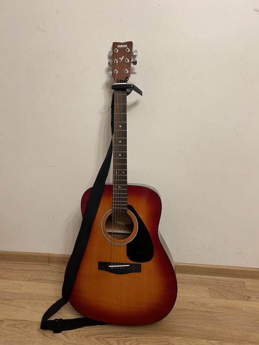 Продаю гітару Yamaha F310.