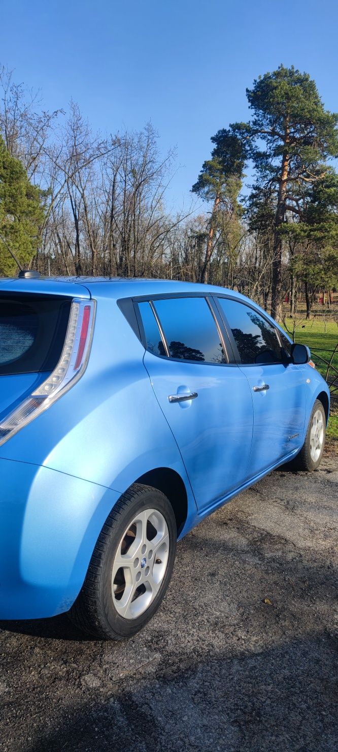 Nissan Leaf 2012 года.