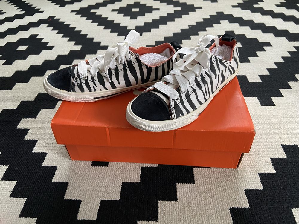 Blue boxi trampki buty sportowe przed kostkę print zebra 36