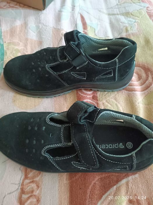 Обувь для работы