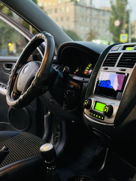 Продам Kia Sportage с надійним двигуном 2 л дизель