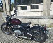 Triumph bonneville bobber