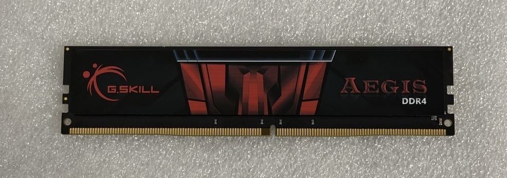 Pamiec Ram 16GB DDR4 F4-2400C17S-16GIS