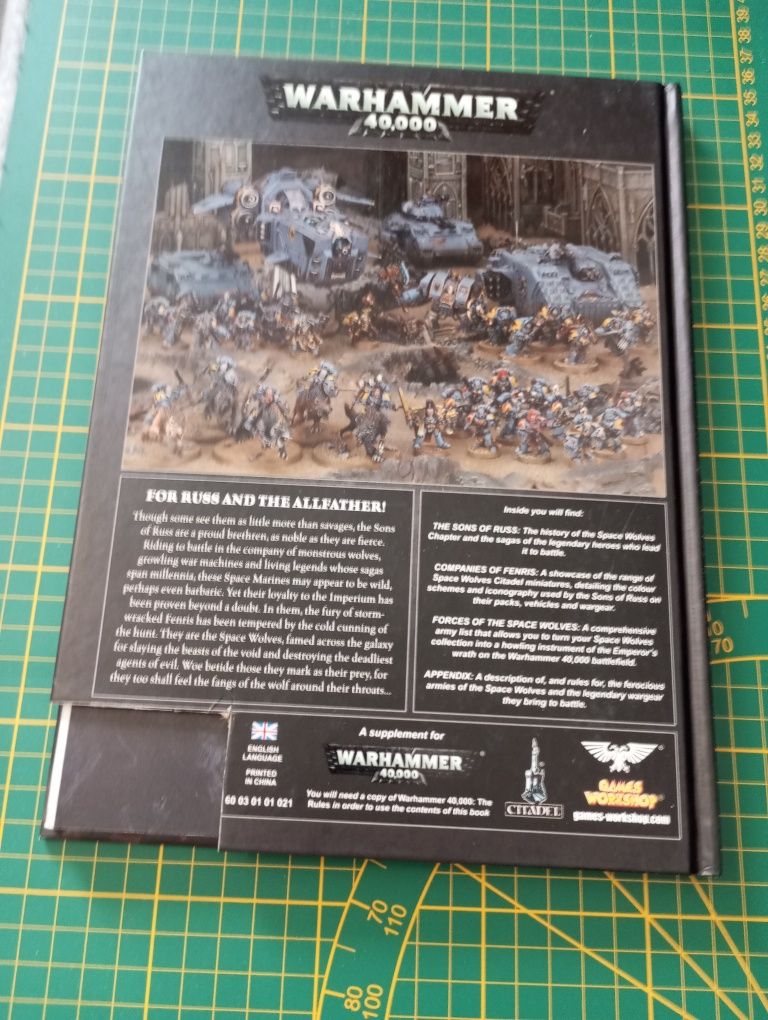 Warhammer 40k Codex Spacer Wolves uszkodzony