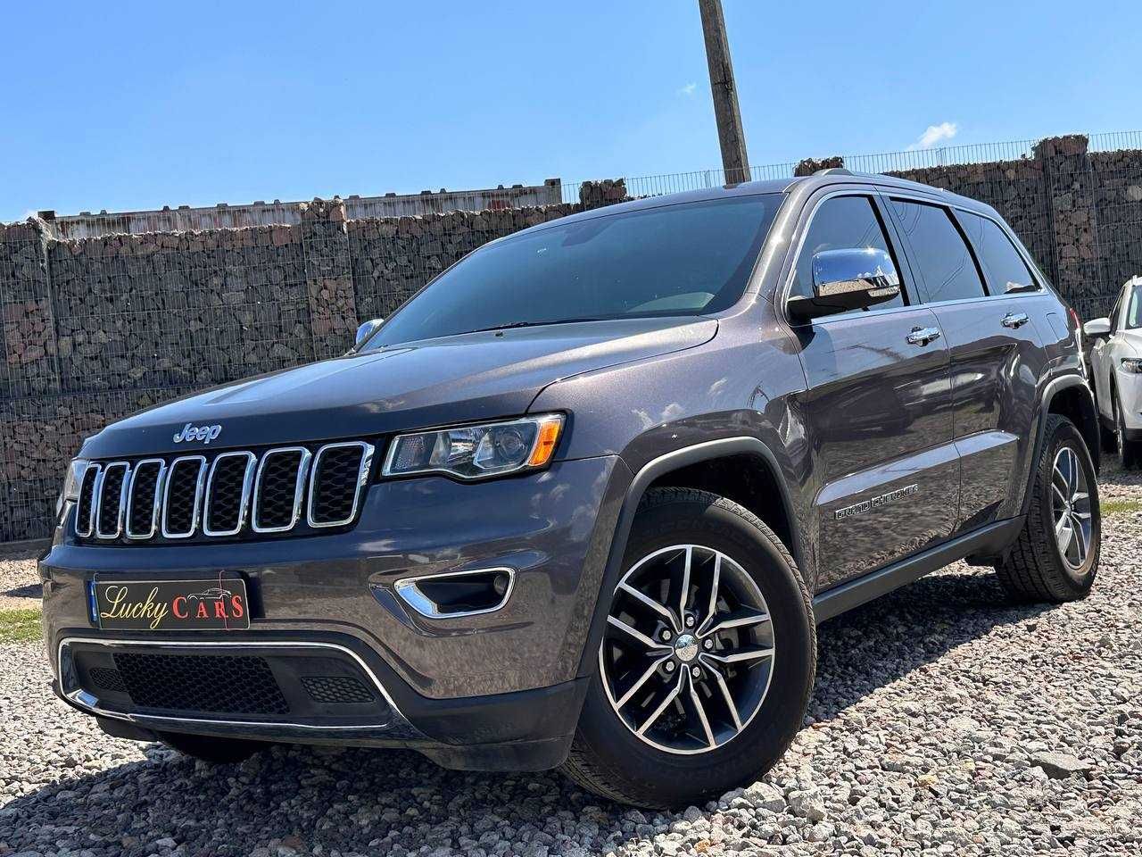 Авто  Jeep Grand Cherokee 2016