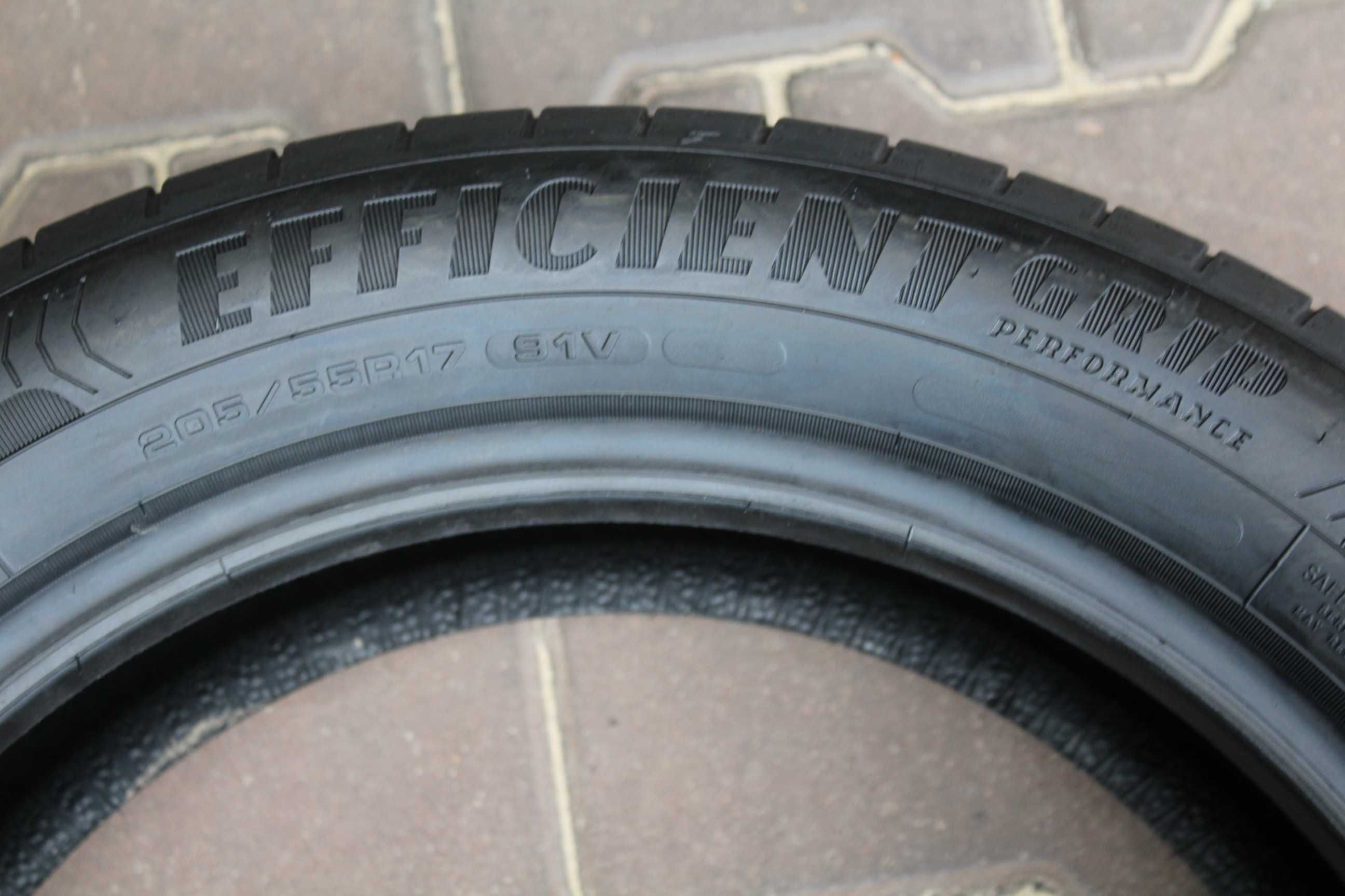 205 55 R17 Goodyear Efficentgrip Performance  DEMO