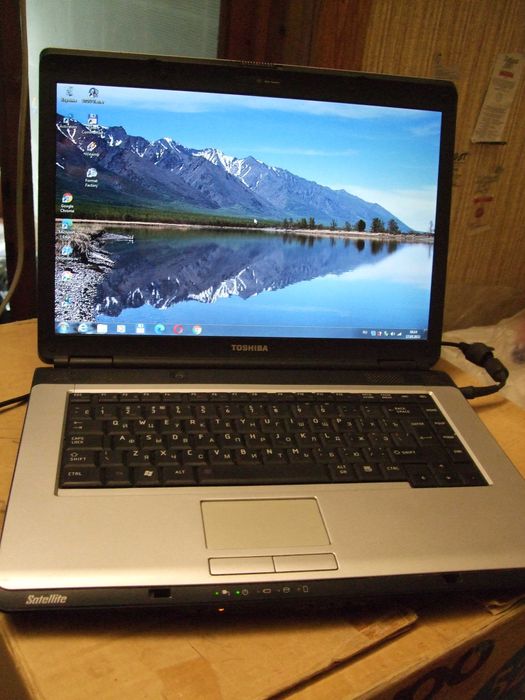 Ноутбук TOSHIBA L300