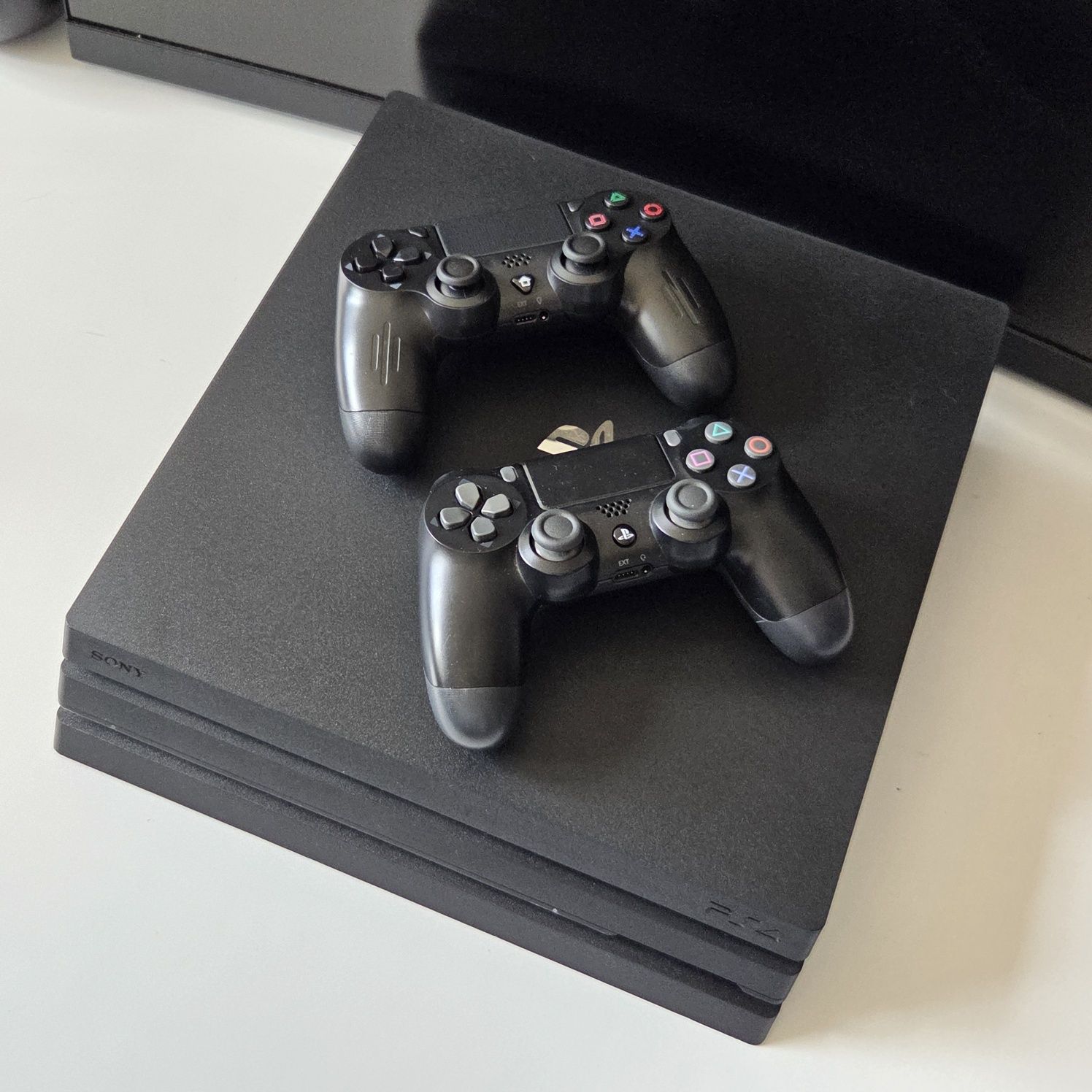 PS4 PRO 1TB 2 PADY CUH-7216B GWARANCJA konsola PlayStation 4 wrocław