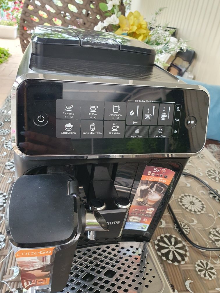 Кавова машина/кавомашинка PHILIPS LatteGo 3200/3246