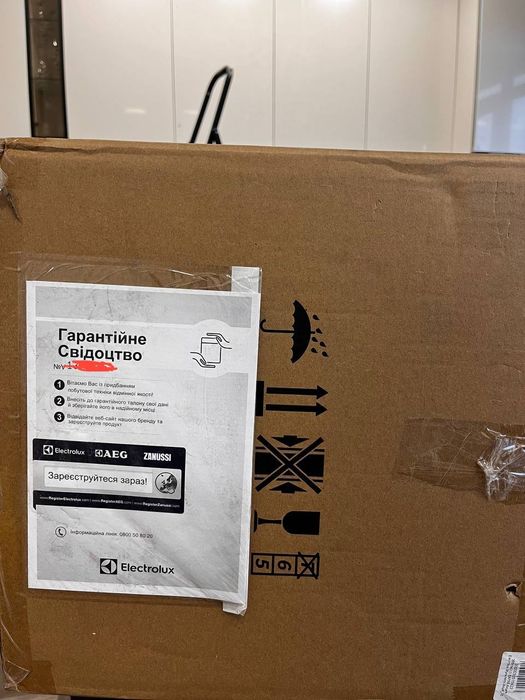 Продам Мультипіч (АЕРОГРИЛЬ) Electrolux EAF5B