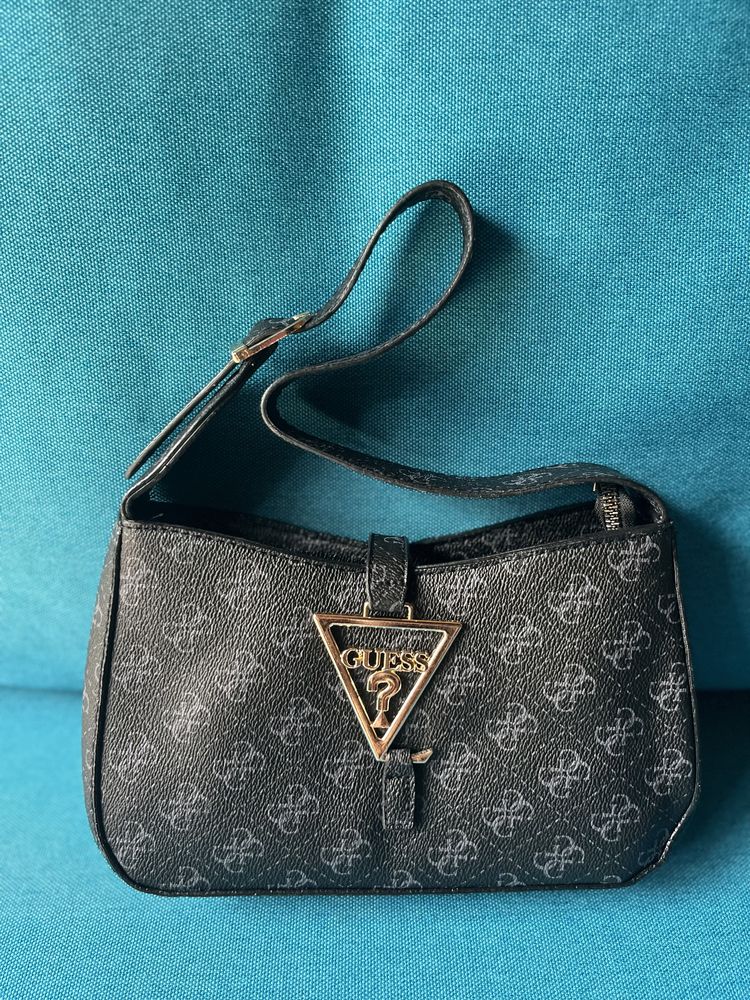 Сумка багет Guess
