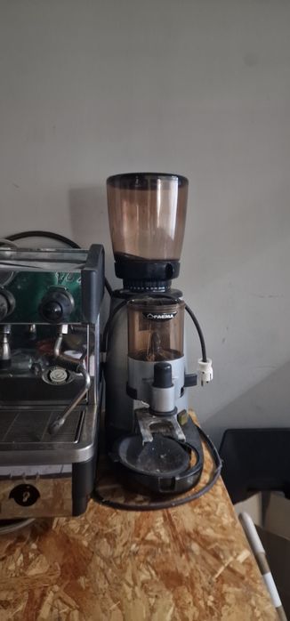 Máquina cimbali m27 + moinho faema