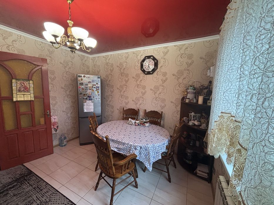 Продам одноповерховий будинок Ізюм,  район нефтяник