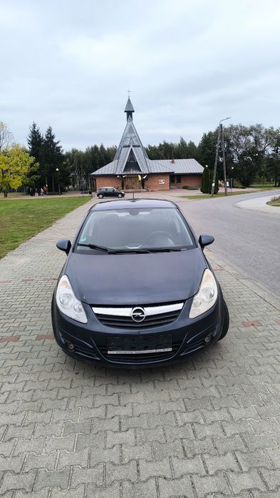Opel corsa D benzyna