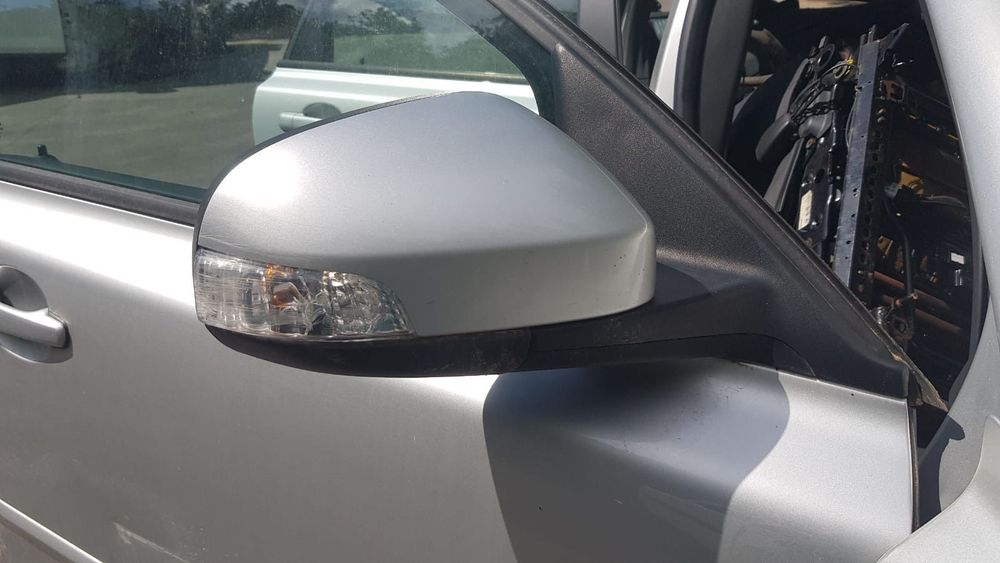 VOLVO V50 S40 II LIFT 426-26 LUSTERKO PRAWE EU