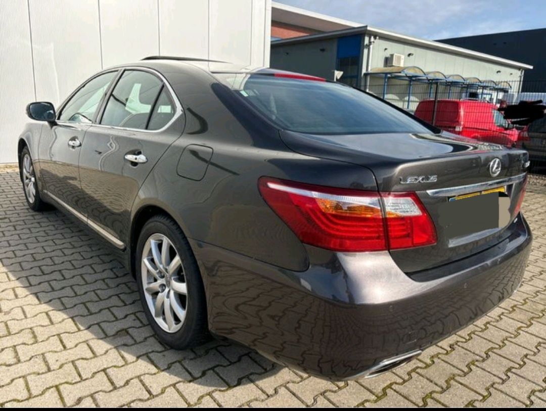 LEXUS LS460 LIFT*AWD*Europa*Po opłatach*Serwis Lexus*Lekko uszkodzony