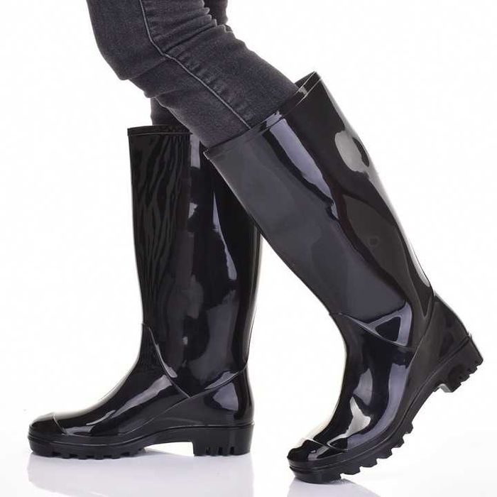 Kalosze , gumiaki damskie czarne lakierowane rozmiar 37