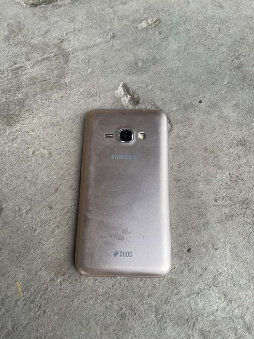 Самсунг J1(на детали)