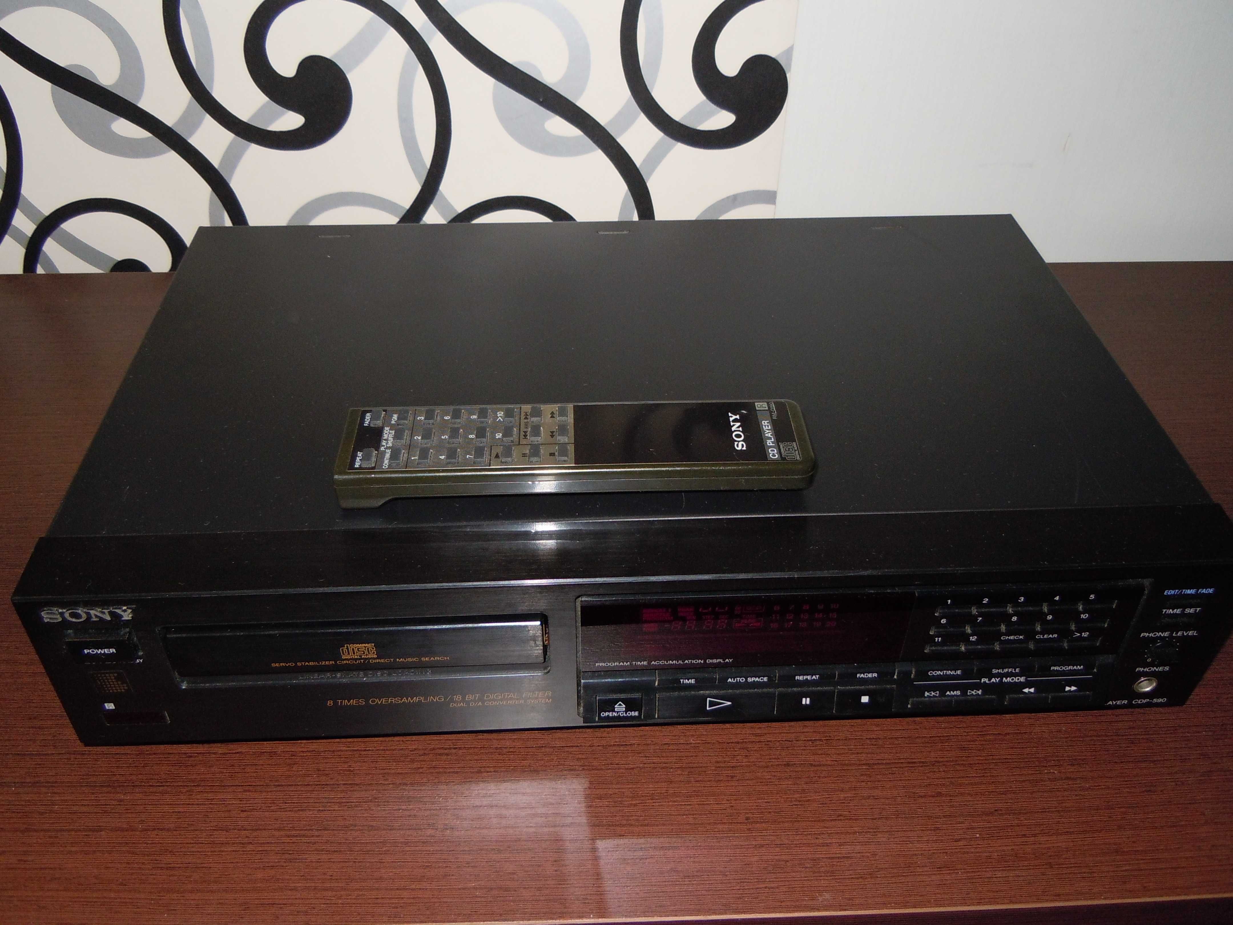 Продам CD проигрыватель Sony CDP-590.