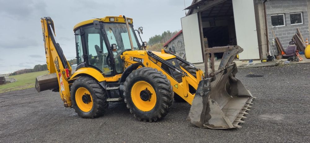 JCB 4CX Koparko ładowarka