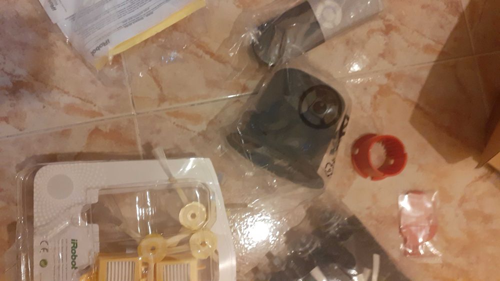Peças para roomba e roomba avariada
