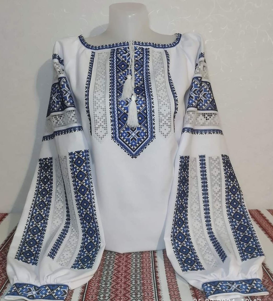 Вишиванка жіноча вишита блуска вишивана сорочка