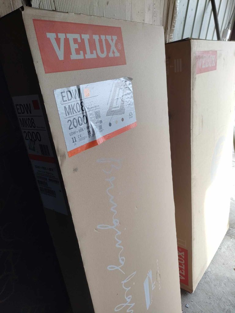 Okno dachowe velux GLL MK08 1061 B z kołnierzem 3 szybowe 78x140