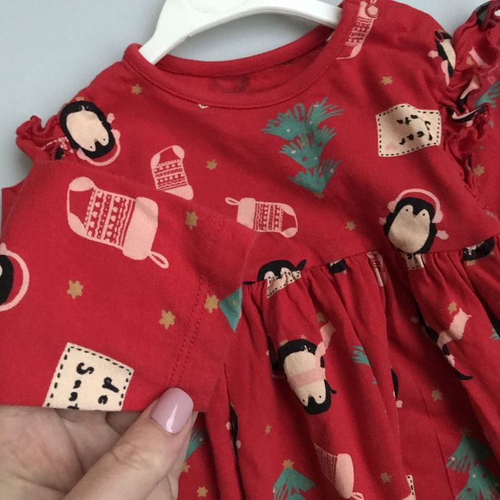 Сукня неймовірно гарна новорічна різдвяна 12-18 м