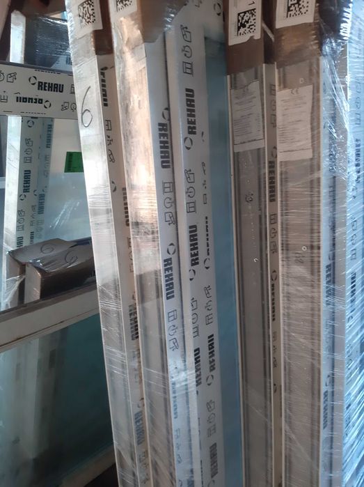 Okno PCV 146x142